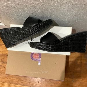 Black summer wedge